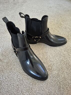 Soho Girls Black Glossy Ankle Rain Boots with Harness Accent